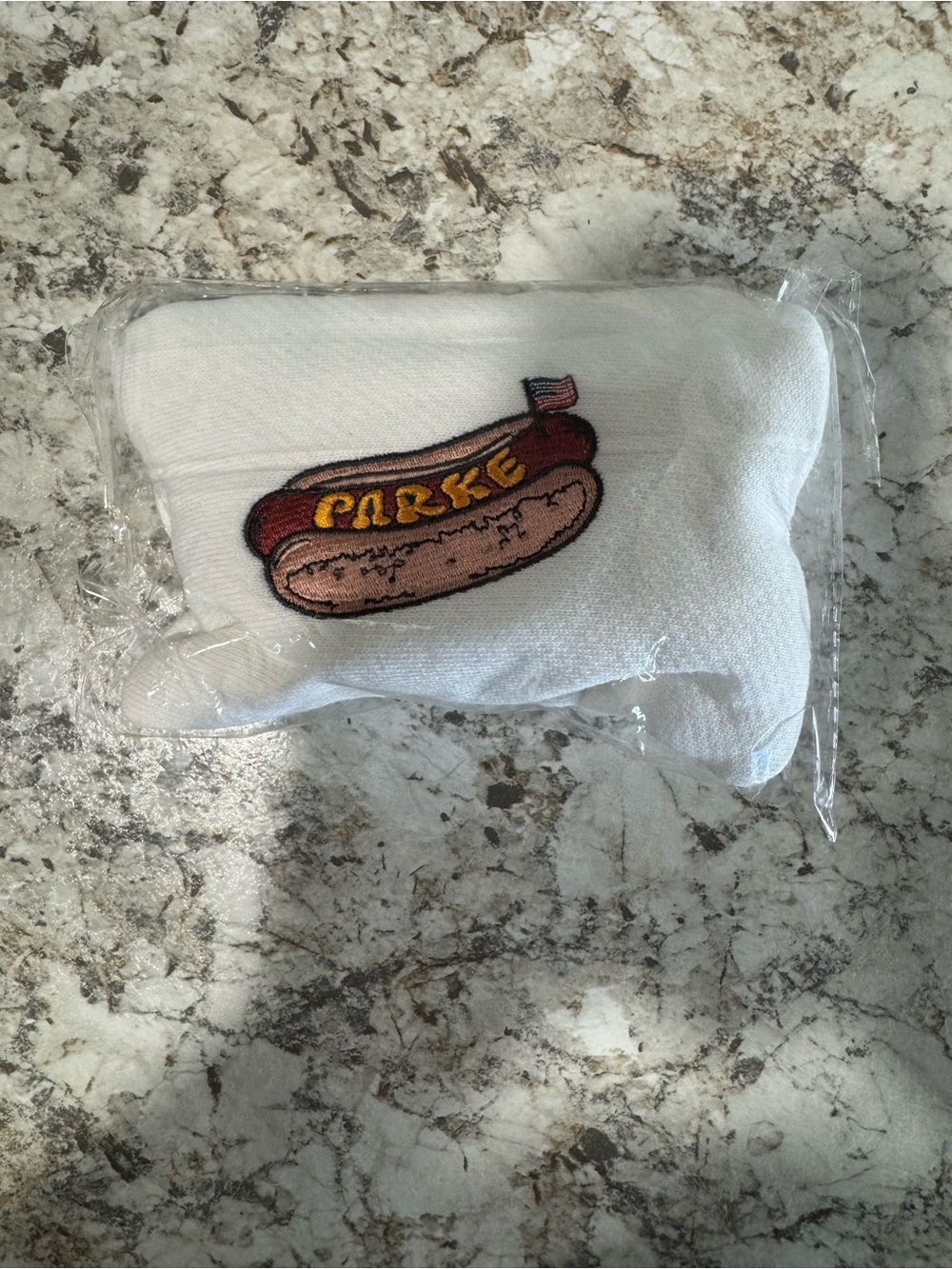 Parke hot dog claw clip with pouch